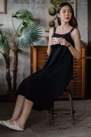 ACW Curve Ruch Neckline Flowy Midi Dress in Black